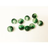 Zöld-Fehér :) 8mm roppantott üveggyöngy - 10db