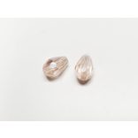 Csiszolt csepp alakú üveggyöngy-pár - Halvány rózsaszín - 11x8mm