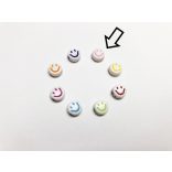 Rózsaszín - mosolygós lapos akril gyöngy (7*4mm)