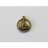 Hajó karikában - antik bronz