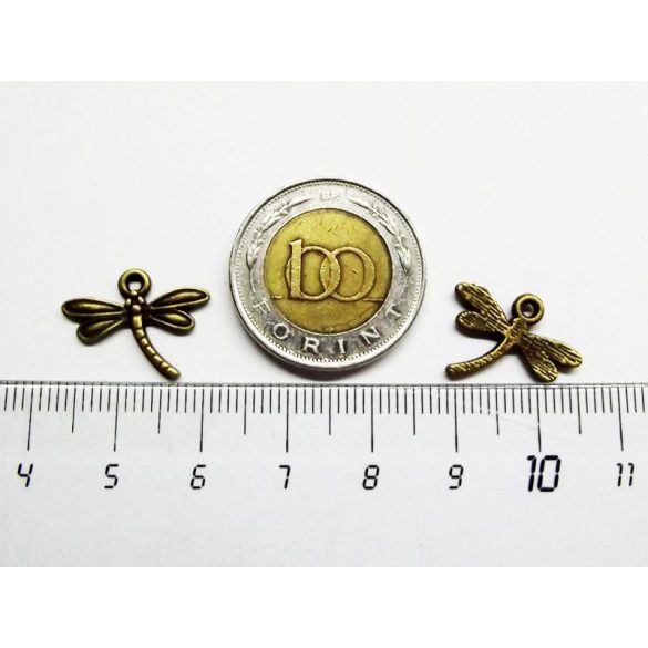 Szitakötő charm (15mm)