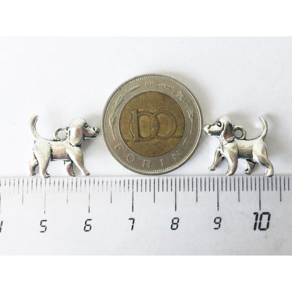 3D-s kutya charm - antik ezüst (15mm)
