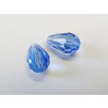 Csiszolt csepp alakú üveggyöngy-pár - Kék - 15x10mm