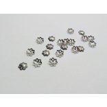 Gyöngykupak *Daisy* 6mm - antik ezüst (20db)