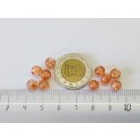 Roppantott üveggyöngy - Halványnarancs (6mm) - 10db