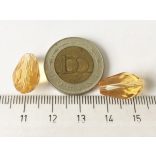 Csiszolt csepp alakú üveggyöngy-pár - Sárga - 15x10mm