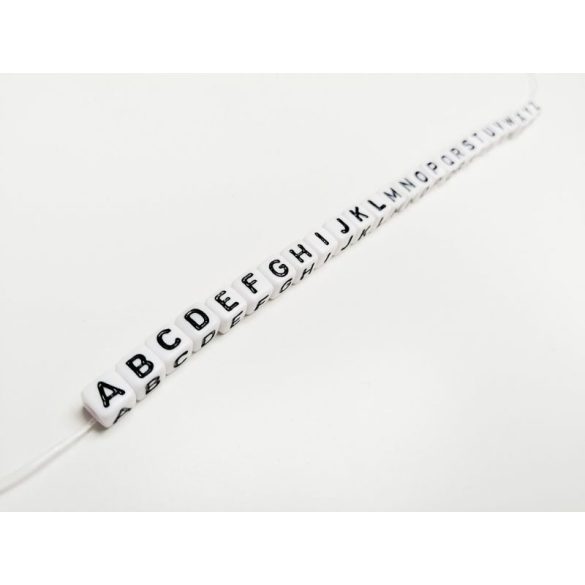 *A* betű - FEHÉR  alapon Fekete KOCKA alakú akril gyöngy (6*6mm)