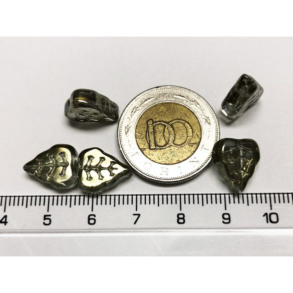 1DB levélke üveggyöngy (12mm)