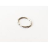 Kis méretű ezüst színű kulcstartó-karika (16mm)