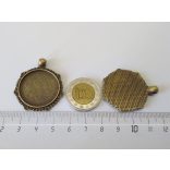 Díszes szélű medál-alap (25mm) - antik bronz