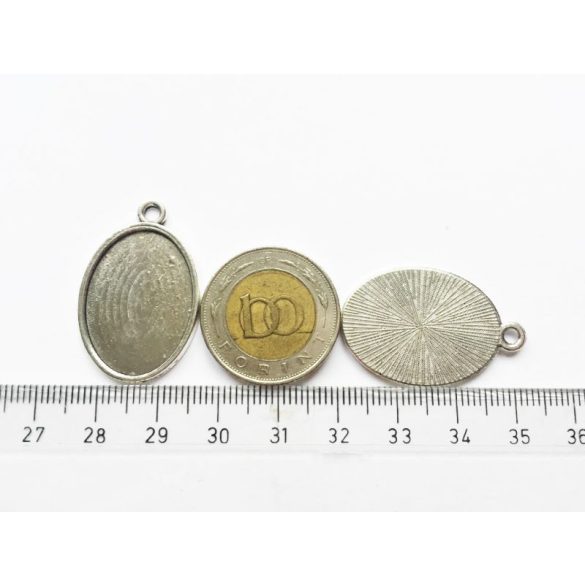 Ovális medál - antik ezüst sz. (25x18mm)