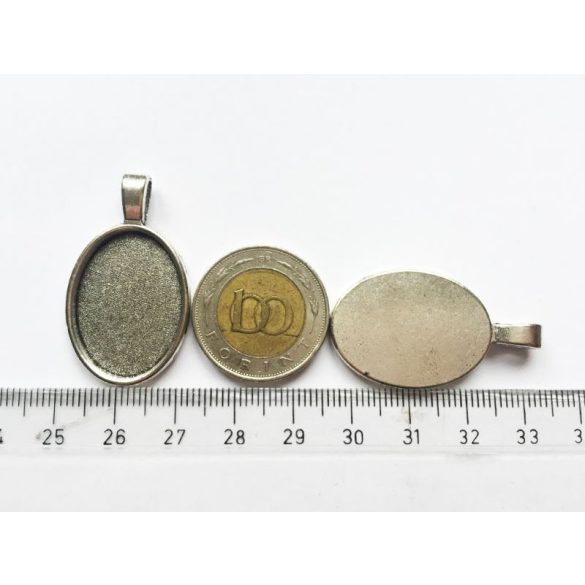Antik ezüst színű Ovális medál-alap (25x18mm)