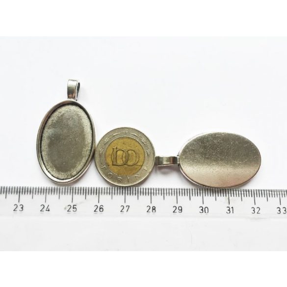 Antik ezüst színű Ovális medál-alap (30x20mm)