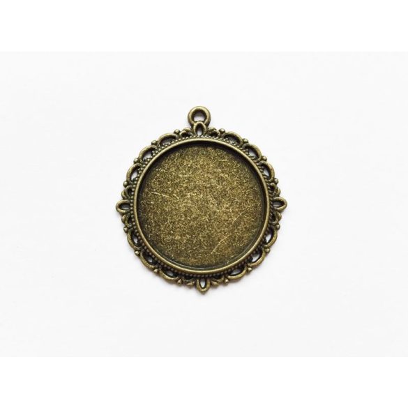 Antik bronz színű díszes kerek medál alap (25mm)