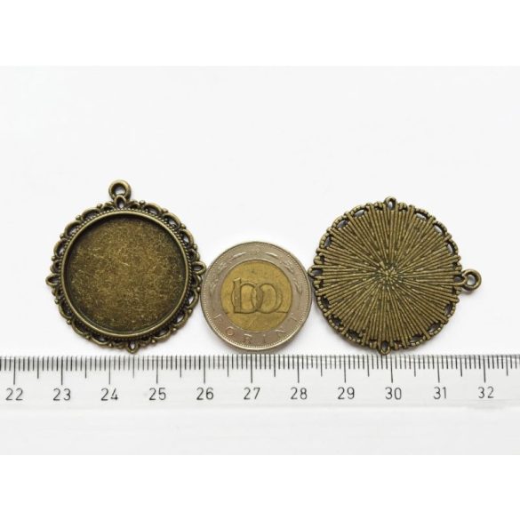 Antik bronz színű díszes kerek medál alap (25mm)