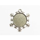 Antik ezüst színű HÓPIHE mintájú medál alap (25mm)