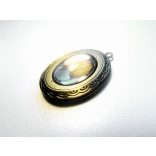 Antik bronz nyitható medál-alap, ovális, 18x13mm