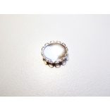 Antik ezüst színű, csipkés szélű medál-alap, 12 mm