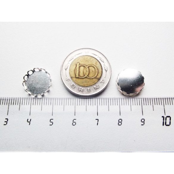 Antik ezüst színű, csipkés szélű medál-alap, 12 mm