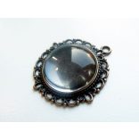 Vörösréz színű, kerek, díszes medál-alap, 20mm