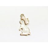 Fehér Nyuszi masnival <3 