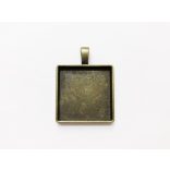 Antik bronz szögletes medál-alap 25mm